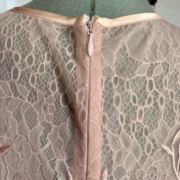 Elegant floral embroidered night or special event dress - Picture 11 of 16